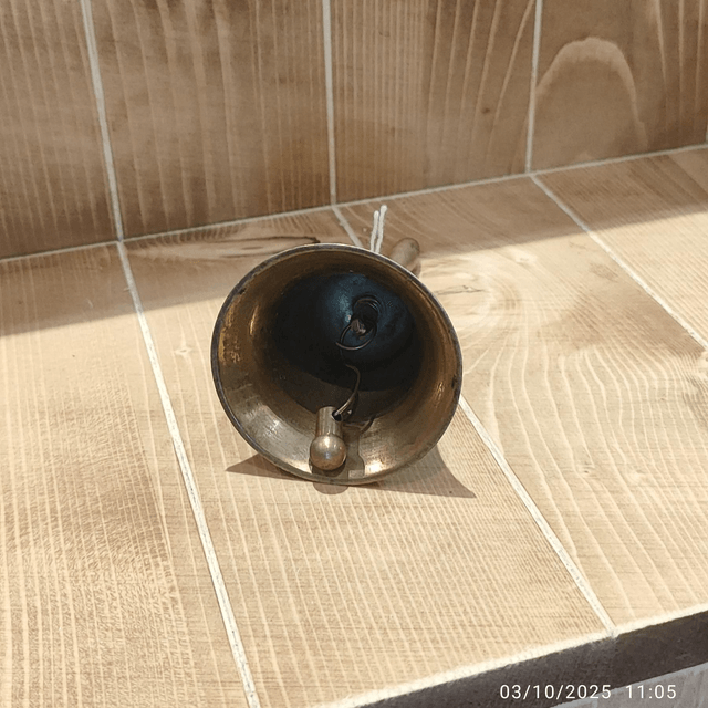 Cloche en laiton 