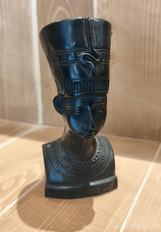 Statuette Néferti