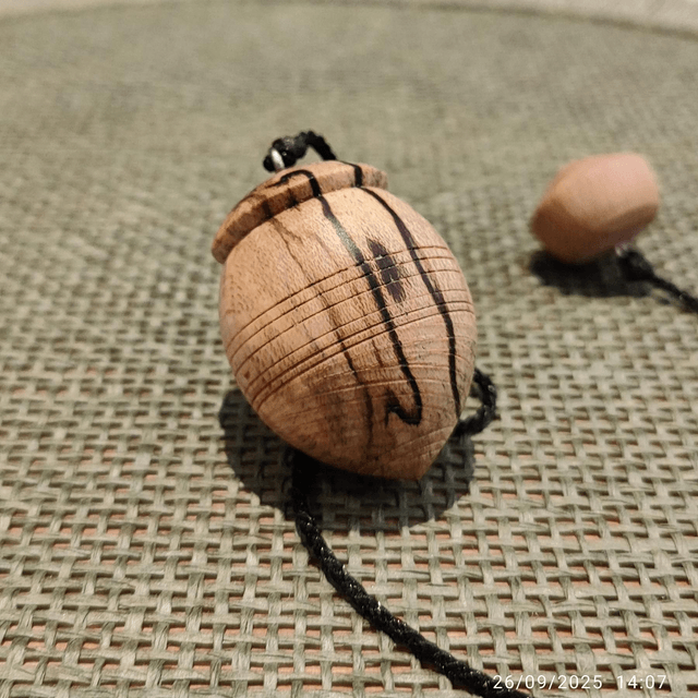 Pendule en Bois (Houx) 