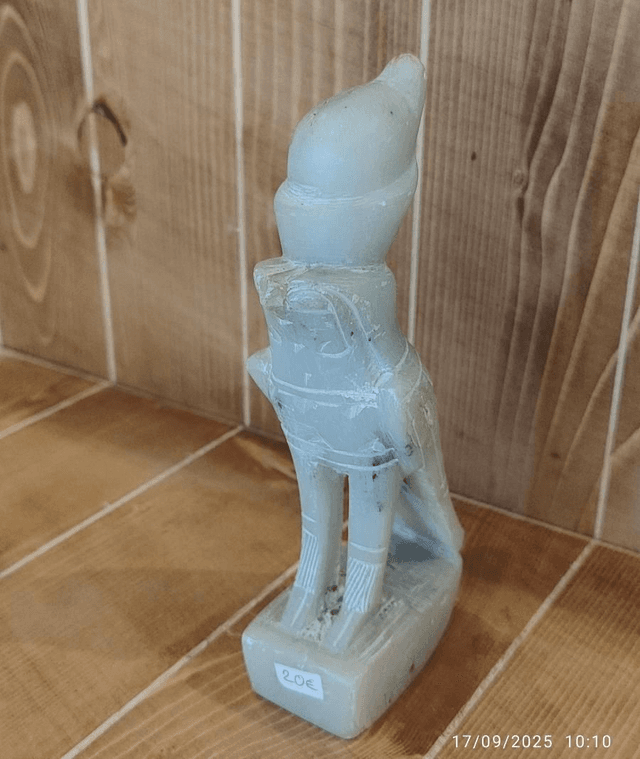 Horus en Albâtre 