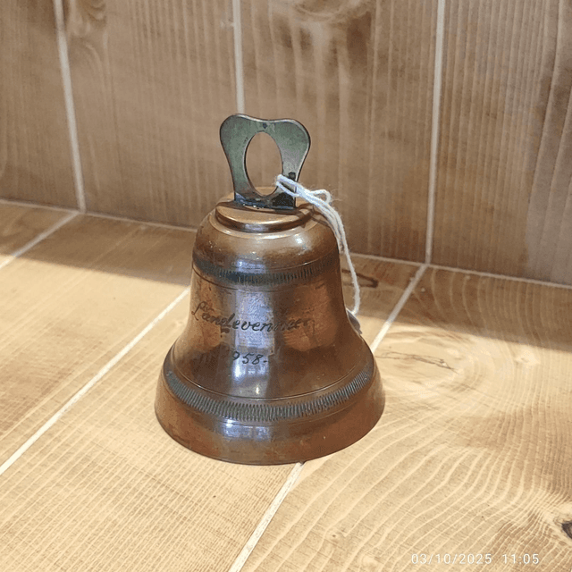 Cloche en cuivre 
