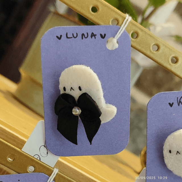 Broche fantôme &quot;Luna&quot;