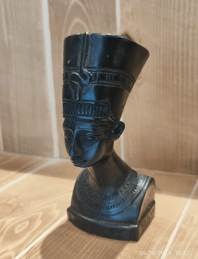 Statuette Néferti