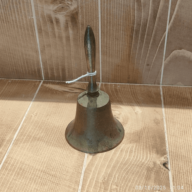 Cloche en laiton 
